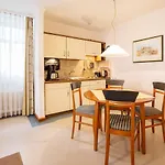 Strandvillen Binz - Ferienwohnung Mit Meerblick, 1 Schlafzimmer Und Balkon Sv-752
